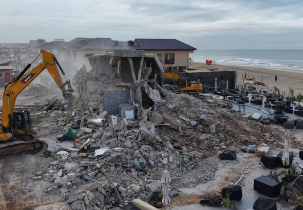 pink-demolished-1024x510-1