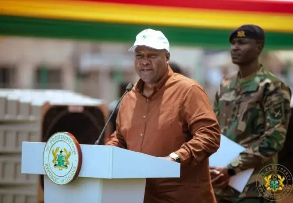 President-John-Dramani-Mahama-696x464-1